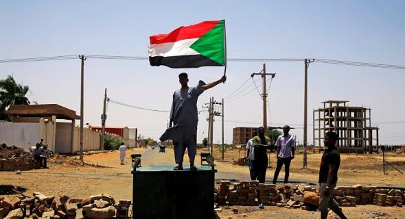 مصدر في النيابة السودانية يرجح إعلان النائب العام استقالته