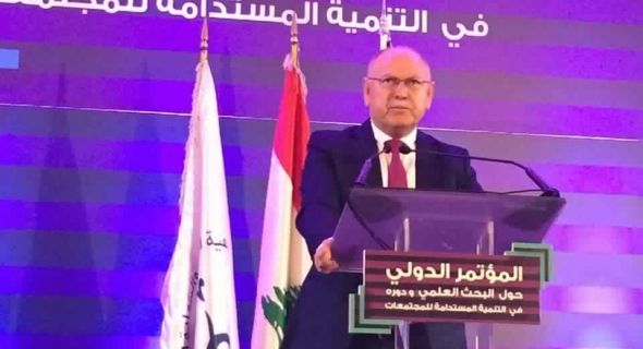 “أبو عرابي” ينتقد الحكومات العربية لإهمالها البحث العلمي