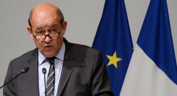 وزير الخارجية الفرنسي: يجب الإسراع بنقل السلطة في مالي وعملياتنا ضد المسلحين ستستمر
