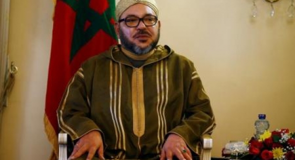 العاهل المغربي يقيل ثلاثة وزراء إثر أزمة منطقة الريف